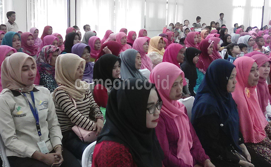 Berkat Bantuan PKH, Anak Nina Bisa Kuliah