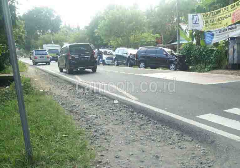 Empat Mobil Terlibat Kecelakaan Beruntun di Pangandaran