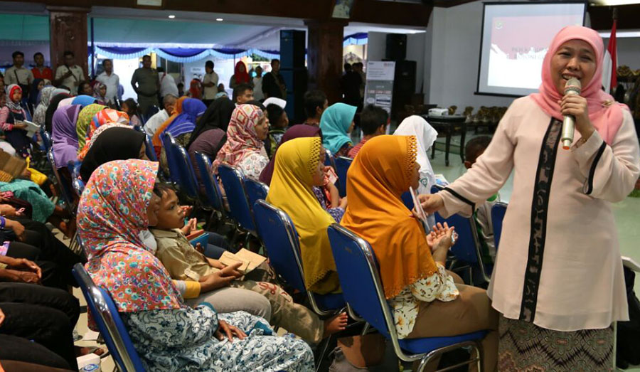 Khofifah, Instruksikan Pemerintah Desa Harus Aktif Sisir Masyarakat Miskin