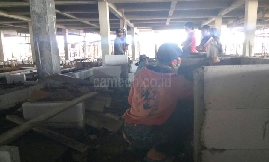 Pedagang Pasar Panorama Keluhkan Ukuran Lapak PKL Tidak Sesuai