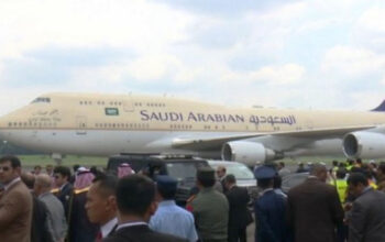 Raja Salman Tiba di Indonesia Pukul 12.45 Wib