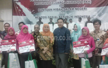 Tekan Kemiskinan, Mensos Bawa Duit Rp 116,8 Miliar
