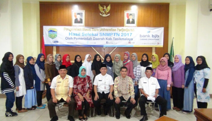 BJB Beri Beasiswa untuk Mahasiswa Unpad Asal Kab.Tasikmalaya