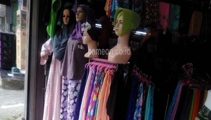 Jelang Awal Ramadhan, Penjual Kerudung dan Kopiah Belum Ada Peningkatan