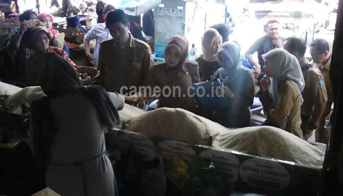 Jelang Puasa, Persediaan Bahan Pokok di Pasar Cikurubuk Cukup Aman
