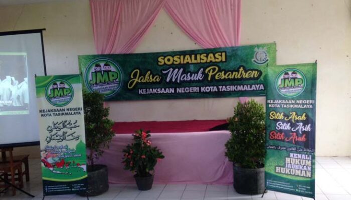 Kejati Jabar Programkan Jaksa Masuk Pesantren