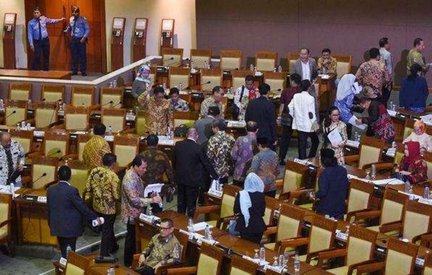 Pemain Sandiwara dalam Hak Angket KPK