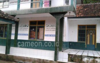 Pesantren Bandung Barat Lestarikan Tradisi Pasaran