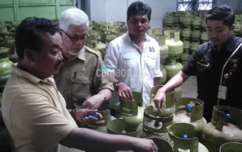 Sidak LPG 3 Kg, Petugas Gabungan Temukan Plastik Segel Asal Tempel