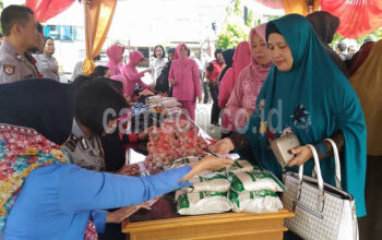 Bantu Masyarakat Ringankan Harga Sembako, Polres Tasik Gelar Bazar Selama Sebulan