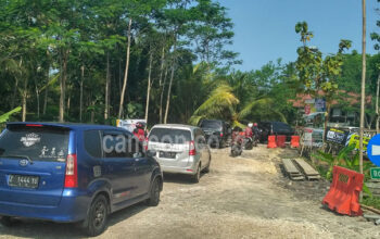 Antri di Jembatan Bailey Pangandaran, Kemacetan Capai 8 KM