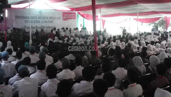 Di Tasikmalaya, Jokowi: Feri Silakan Pilih Mau yang Mana Sepedanya