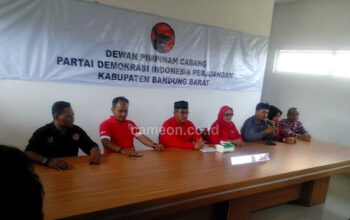 Dua Balon Bupati PDI Perjuangan Kembalikan Formulir