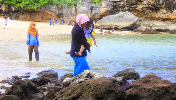 Libur Lebaran, Sebanyak 80 Anak Terpisah Dengan Orang Tuanya di Pantai
