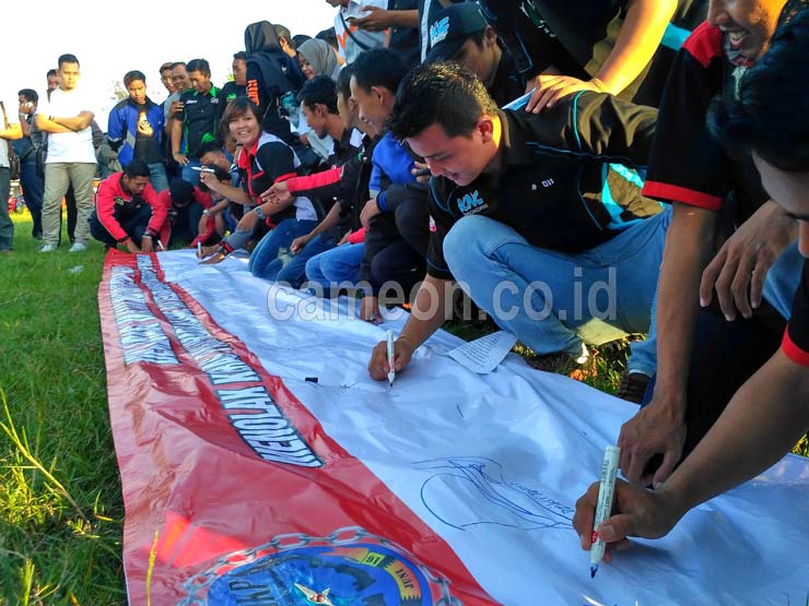 Tanda Tangan Pernyataan Sikap Penolakan Radikalisme Warnai Kegiatan IMKP di Padaherang