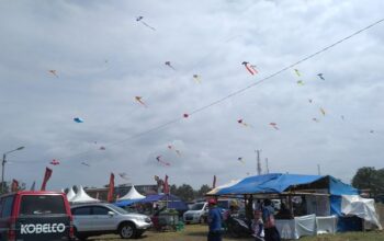 Festival Layang-Layang Malam Menghiasi Langit Pangandaran