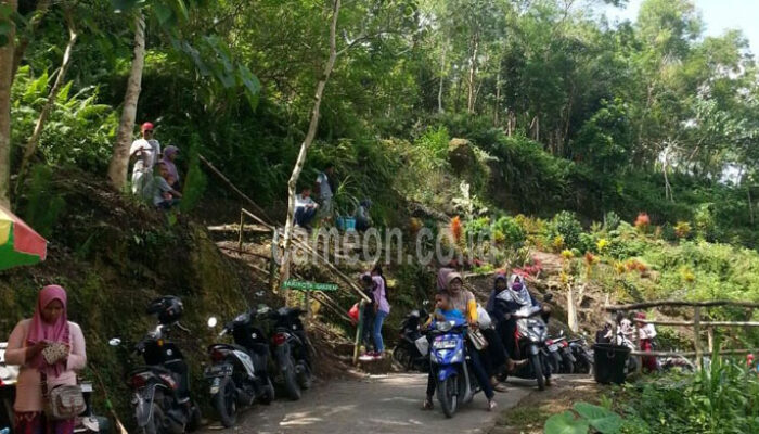 Libur Lebaran, Ribuan Wisatawan Padati Destinasi Wonder Hill Jojogan
