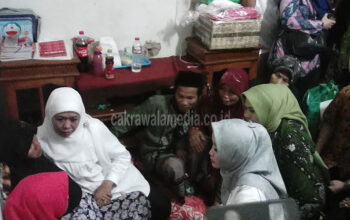 Mensos Jenguk Keluarga Korban Pembunuhan Sadis Hingga Kepemakaman