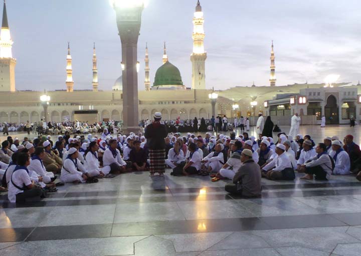 Program Umroh Super Promo Al Mujahadah