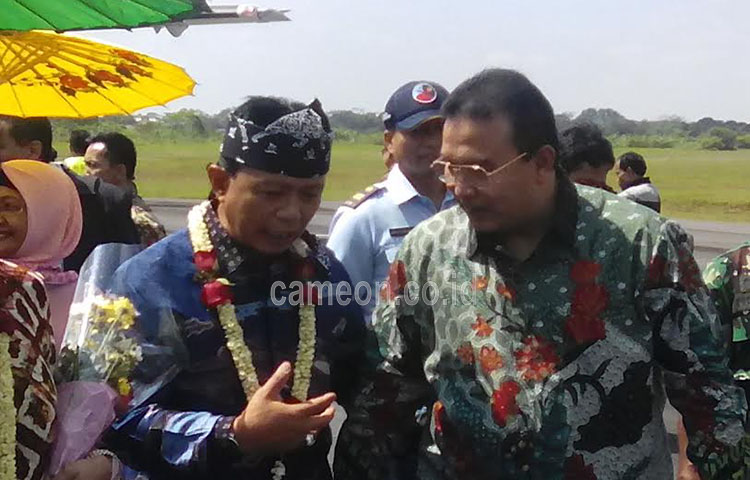 Pulang Kampung, Pangkoopsau Tunggangi Pesawat ATR 72-600