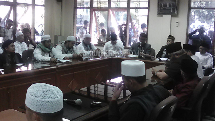 Ratusan Anggota Ormas Islam Kota Tasik Unjuk Rasa Tolak Perppu Ormas