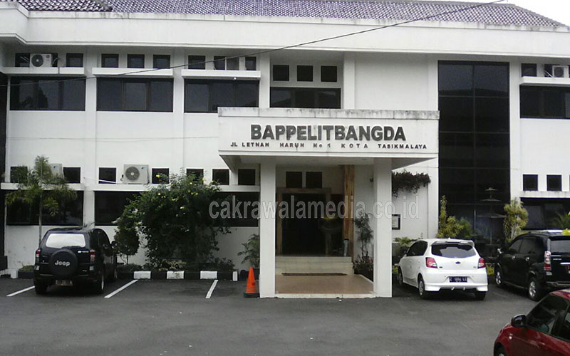 Diduga Ada Temuan, Kepala Bappelitbangda Diminta Kumpulkan Data