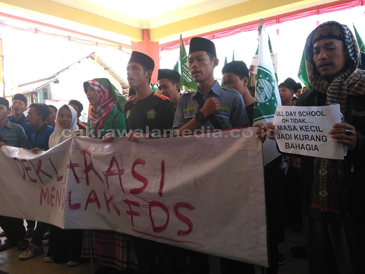 Tolak Pemberlakuan FDS, GP Ansor Gelar Demo di DPRD Pangandaran