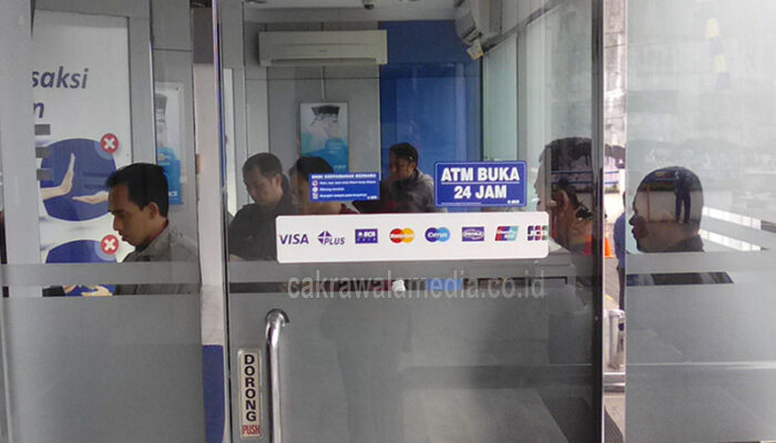 Nasabah Keluhkan Gangguan ATM, BCA Sebut Gangguan Jaringan