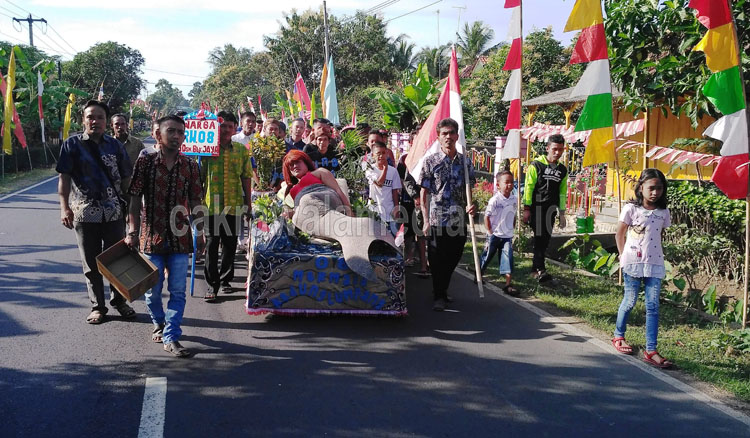 Penampilan Putri Duyung Hiasi Perayaan HUT RI Ke-72 di Kecamatan Padaherang