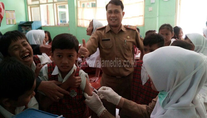 Perlu Dukungan Keluarga, Suroyo Ajak Anak SD Ikuti Imunisasi MR