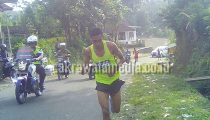 Luar Biasa Kekuatan Pelari  Anggota TNI Itu, Jarak 10 KM ke Gunung Galunggung Hanya Ditempuh 38 Menit Saja