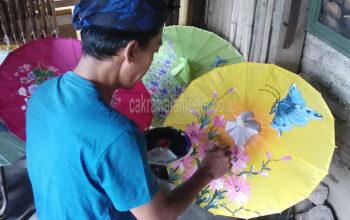 Jelang Hari Jadi Kota Tasik, Pengrajin Payung Geulis Kebanjiran Order