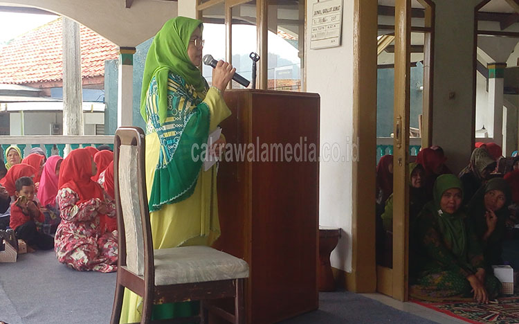 Jemaah Pengajian Masjid Nurul Iman Dukung Elin