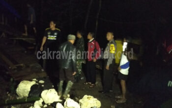 Jembatan Ambruk, Kini Ratusan Kepala Keluarga di Desa Sukahurip Terisolir