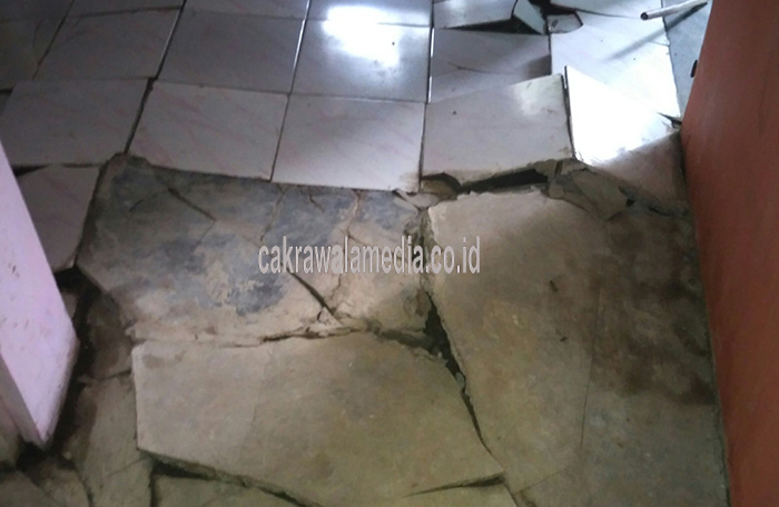 5 Rumah Rusak Berat Akibat Pergerakan Tanah di Kalipucang Pangandaran