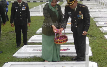 HUT ke-72 TNI, Dandim 0612 Tasikmalaya Ziarah ke Makam Pahlawan