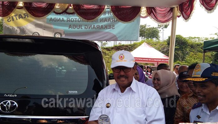 Kerjasama Toyota dan Pemda Bandung Barat Uji Emisi Mobil Dinas