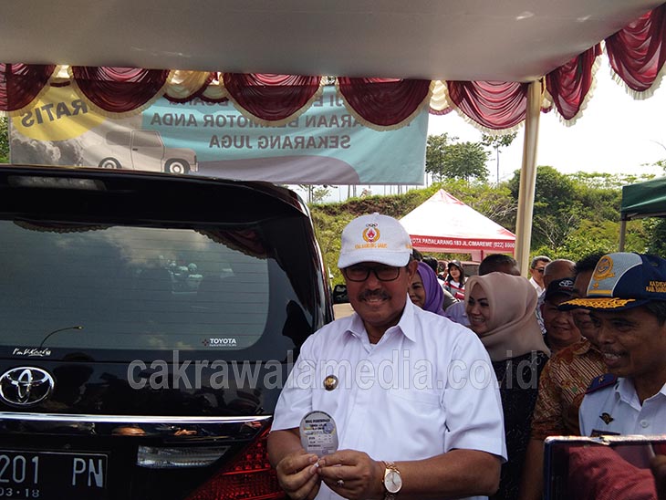 Kerjasama Toyota dan Pemda Bandung Barat Uji Emisi Mobil Dinas