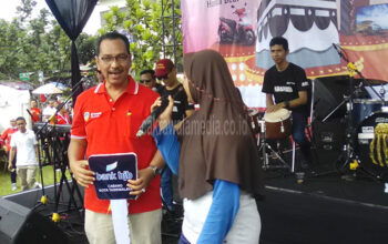Pedagang Asongan Dapat Hadiah Umroh, Motor Milik Salma