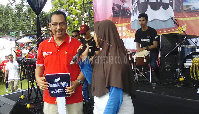 Pedagang Asongan Dapat Hadiah Umroh, Motor Milik Salma