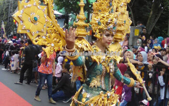 Ribuan Warga Antusias Saksikan Pembukaan TOF 2017