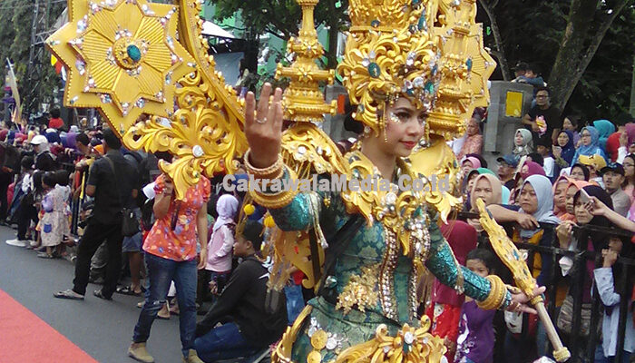 Ribuan Warga Antusias Saksikan Pembukaan TOF 2017