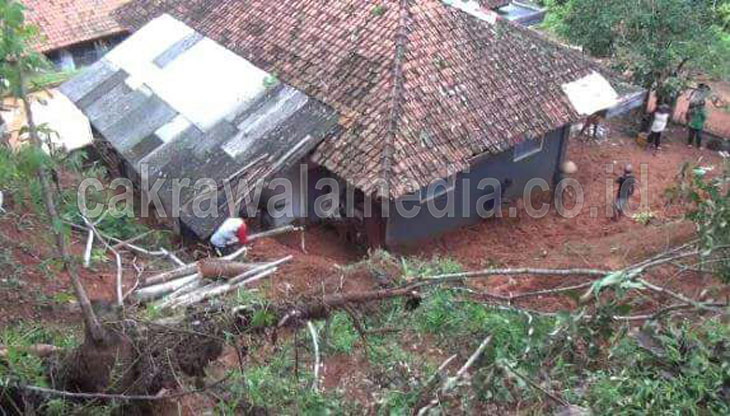 Sehari Pangandaran Dilanda 6 Kejadian Bencana Alam Longsor dan Banjir