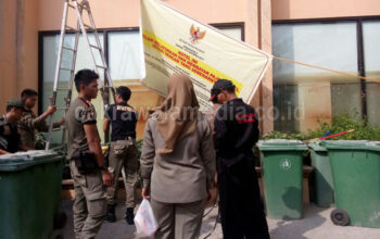 Tidak Bayar Pajak, Hotel dan Restoran di Pangandaran Dipasangi Spanduk Peringatan
