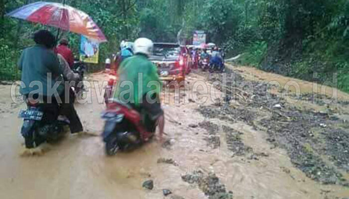 Gerak Cepat, Kemensos Terjunkan Tagana dan Buka Dumlap Banjir dan Longsor Pangandaran
