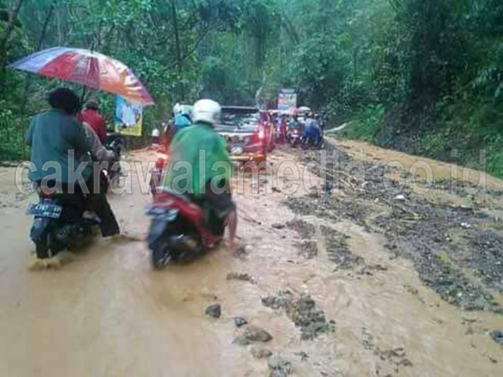 Gerak Cepat, Kemensos Terjunkan Tagana dan Buka Dumlap Banjir dan Longsor Pangandaran