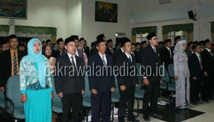 Bupati Lantik Anggota PPK, Deden Tegaskan Tidak Ada KKN