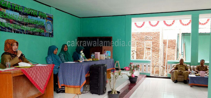 Kasi Pendataan dan Penetapan Cabang Pelayanan Pendapatan Derah Provinsi (CPPDP) Wilayah Kabupaten Pangandaran, Genti Ernawati,SE.MM,