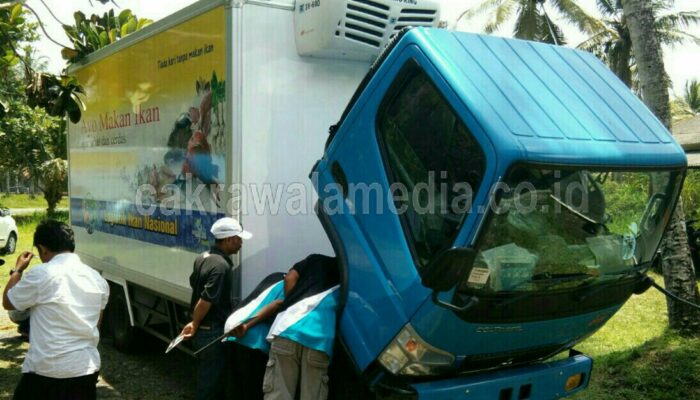 KKP Hibahkan Kendaraan Es Pengangkut Ikan untuk KUD Nelayan Pangandaran