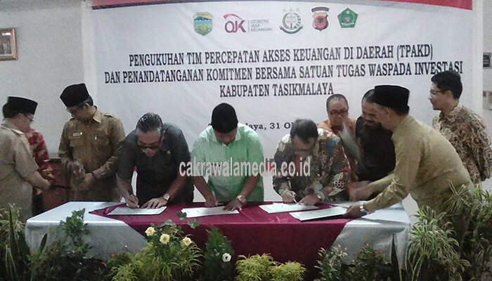 OJK Kukuhkan TPAKD Kabupaten Tasik, Uu Minta Jangan Tukcing